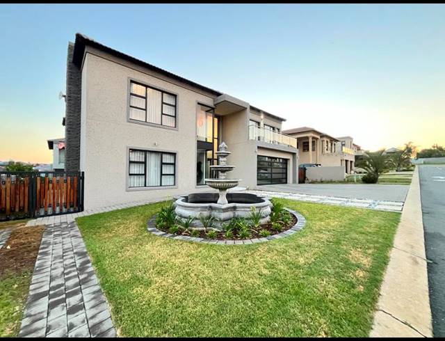 4 BEDROOM HOUSE FOR SALE IN BLUE VALLEY GOLF ESTATE